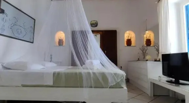 Family house by the seaside of Karavostasis, Prenota Hotel Karavostasi 