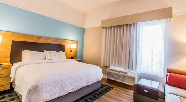 Студия TownePlace Suites by Marriott Evansville Newburgh
