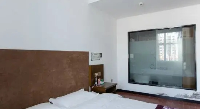 Люкс Deluxe Tongtai International Business Hotel