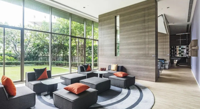 Key Sathorn-Chareanrad By Favstay, Забронировать Отель Отели Бангкока с бассейном, Бассейн