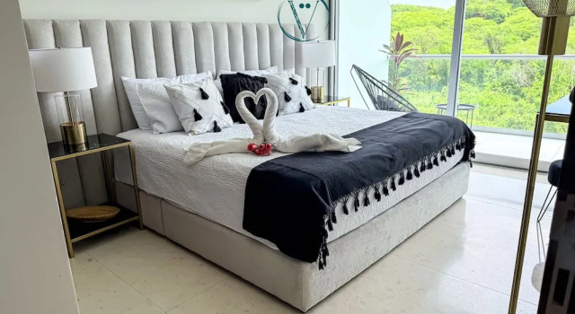Luxury 2BR Bolongo Ocean View Private Beach