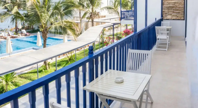 Двухместный номер Deluxe с балконом и с видом на бассейн The B Resort