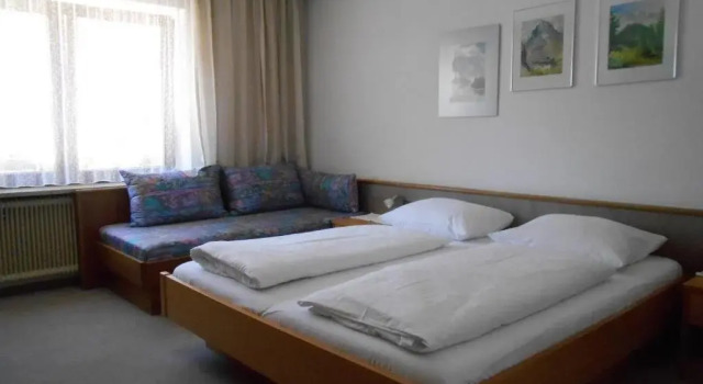 Pension ALPINA, Rezervovat Hotel Hotely v Tyrolsko s parkováním, Parkování
