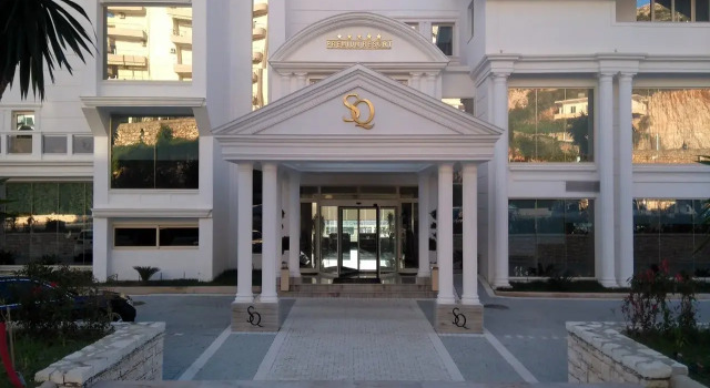 Santa Quaranta Premium Resort, Rezerwuj Ośrodek wypoczynkowy Saranda Vlorë County