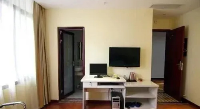 Golden Pillar Business Hotel
