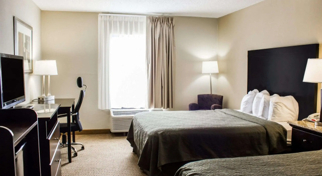 Четырёхместный номер Standard Quality Inn & Suites Wilson I-95