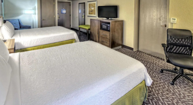 Четырёхместный номер Standard Hampton Inn Beaufort