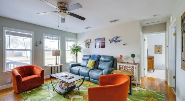Walk Dtwn: Pet-friendly Townhome in Rockport