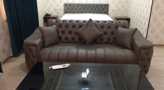 Suite Usmon Khuja