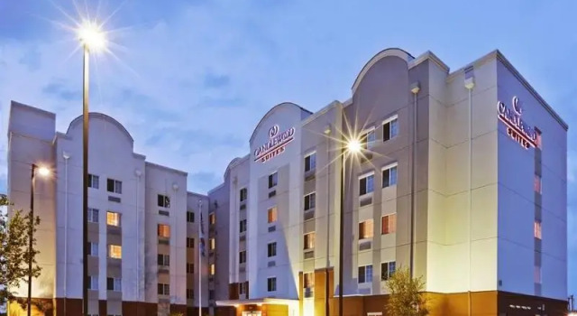 Кровать в общем номере Candlewood Suites - Plano North by IHG