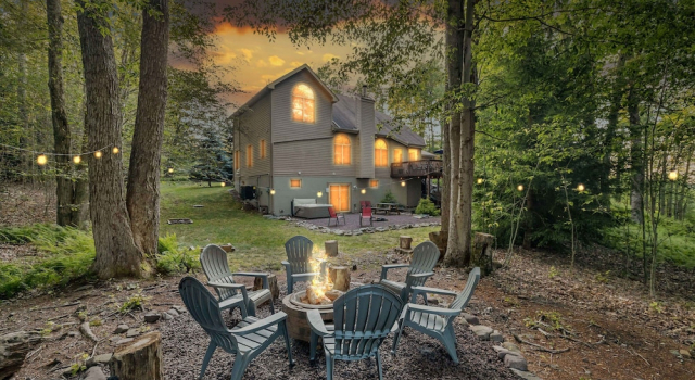 Spa Retreat With Hot Tub Sauna and Game Rooms, Boek Resort Lake Harmony Pennsylvania