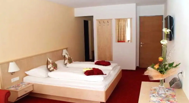 Hotel Dunza, Забронировать Отель Бюрзерберг Brandnertal