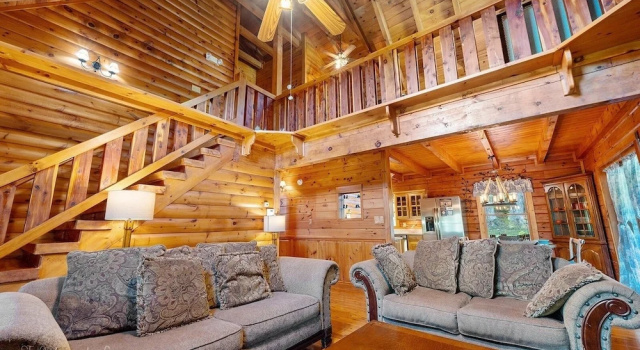 Burning Tree 3 Bedroom Cabin by RedAwning