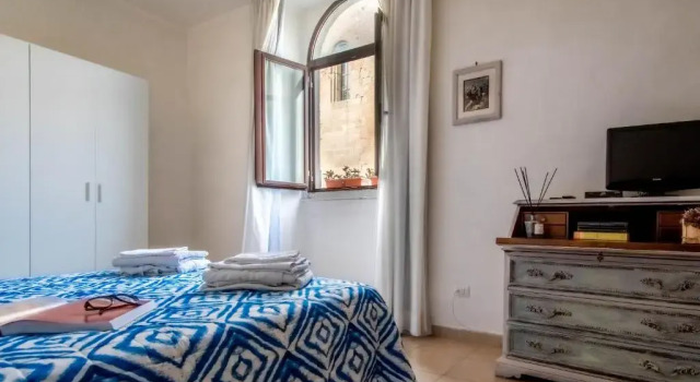 Апартаменты Piazza Santa Maria Nuova, appartamento in centro con 2 camere da letto