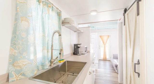 Коттедж с 2 комнатами Tiny House Siesta