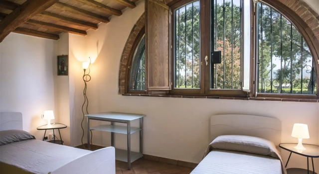 GR-C310-SP1520AT - La Magia, Book Hotel Gavorrano 