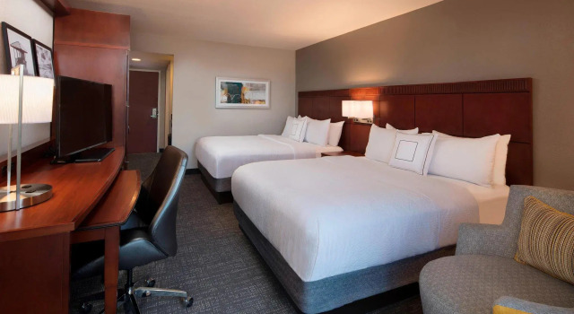 Четырёхместный номер Standard Courtyard by Marriott Boynton Beach