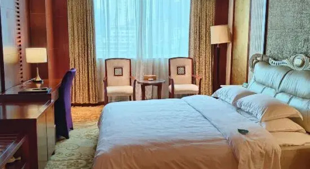 Люкс Presidential Riverside Golden Hotel