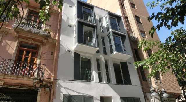 Total Valencia Torres de Quart, Забронировать Отель Валенсия Коста-де-Валенсия, рядом с Церковь Святого Августина