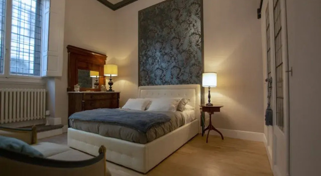 Flora Historical Luxury House, Забронировать Отель Санта-Кроче Флоренция, рядом с Дом Буонаротти