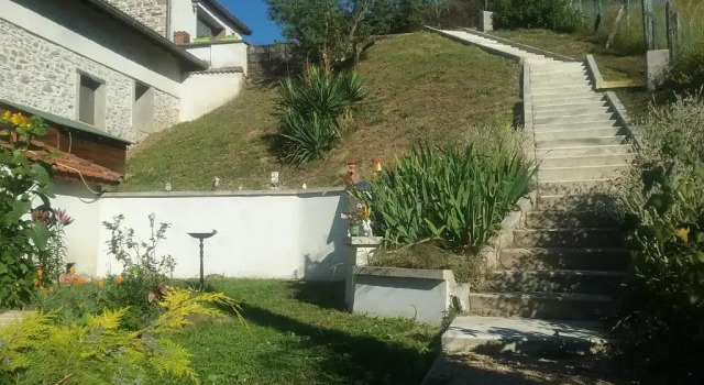 Le chapis, Boek Hotel Saint-Chamond Parijs