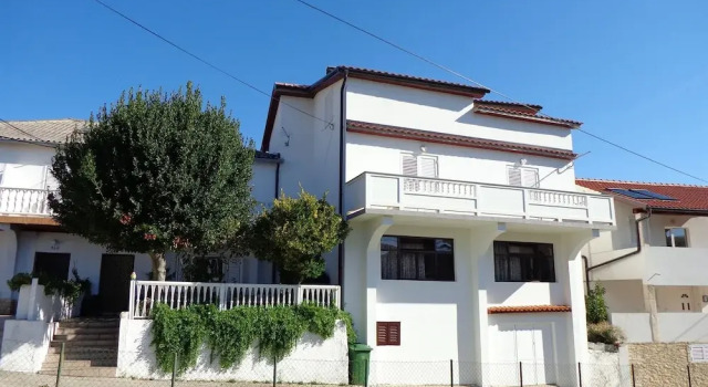 Apartments D. Matahlija, Prenota Appartamento Hotel a Isole Quarnerine con piscina, Piscina