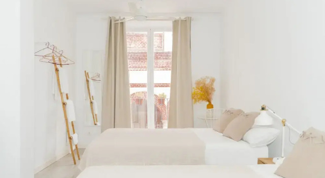 Четырёхместный номер Standard с балконом Dulces Dreams Boutique Hotel