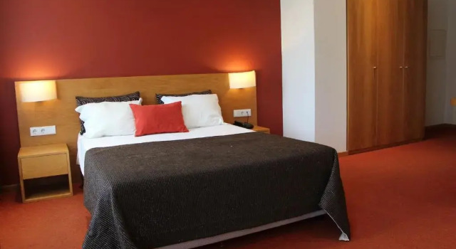 Апартаменты Paredes Hotel Apartamento