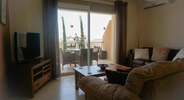 Harley's Hill, Boek Hotel Peyia Paphos