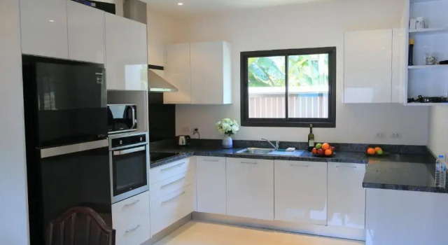 Вилла Naiharn Beach Villa
