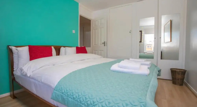 Stunning 3 Bedroom House With Garden in Battersea