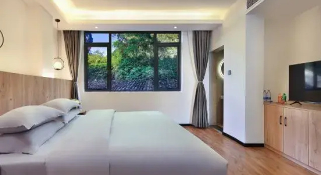 Семейный люкс с 2 комнатами Yangshuo Rain Falls Forest homestay