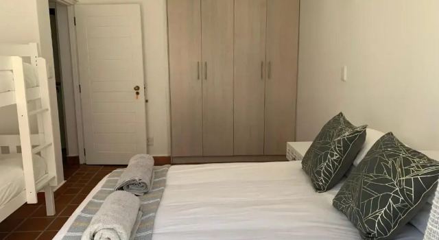 Коттедж с 4 комнатами Southern Cross Beach House