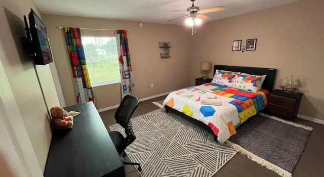 Коттедж Comfort BlockHaven near Legoland & Disney