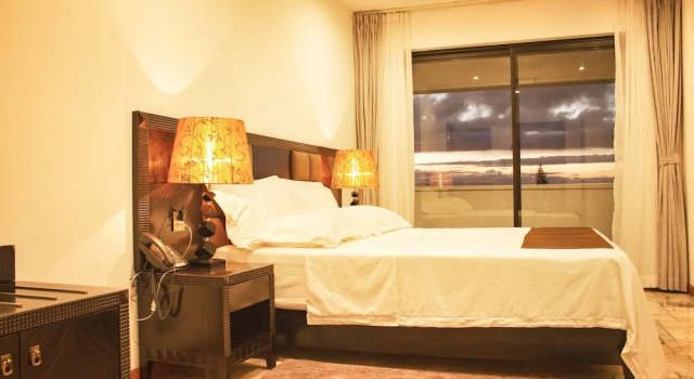 Двухместный номер Standard с балконом The Streamliner Hotel Apartment