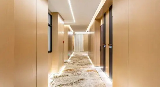 Jinling Holiday, Boek Hotel Hotels in Guangdong met parkeren, Parkeren