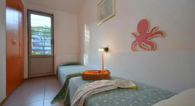 Villa BEETHOVEN, Book Villa Hoteller i Friuli Venezia Giulia med parkering, Parkering