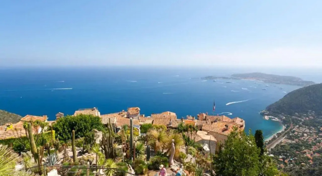 Cannes Roof-Top Apartment
