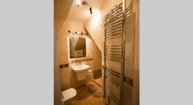 Murowany wiatrak holenderski w Rynie na Mazurach