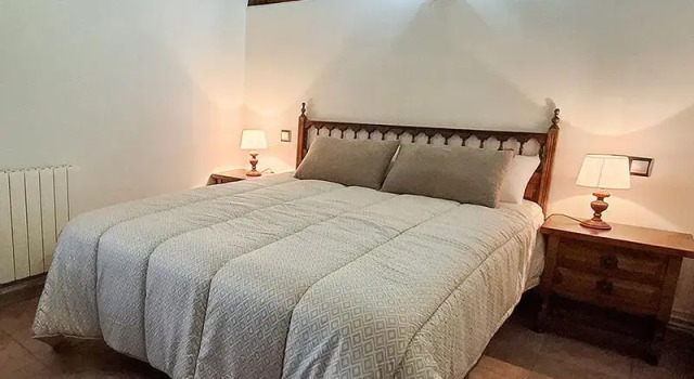 Apartamentos Santillana Mijares 3000, Book Lejlighed Hoteller i Mijares med parkering, Parkering