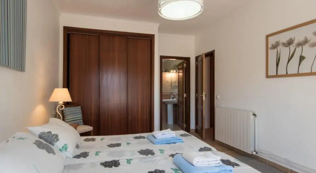 Casa Josephine by Portucasa, Rezervovat Hotel Hotely v Quelfes s bazénem, Bazén