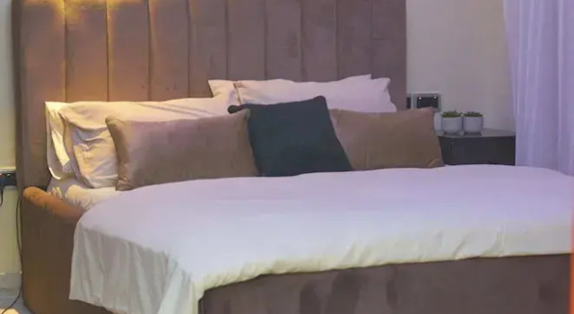 Beautiful 2-bed Apartment in Lekki, Prenota Appartamento Hotel a Eti-Osa con parcheggio, Parcheggio