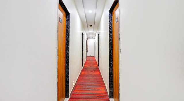 Hotel O Kalyan, Забронировать Отель Раджкот штат Гуджарат, рядом с Железнодорожный вокзал Раджкот