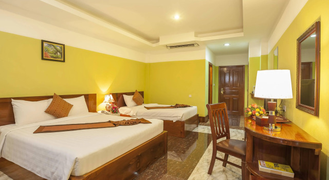 High Sky Hotel, Buchen Sie Hotel Hotels in Kandal mit Parkplatz, Parkplätze
