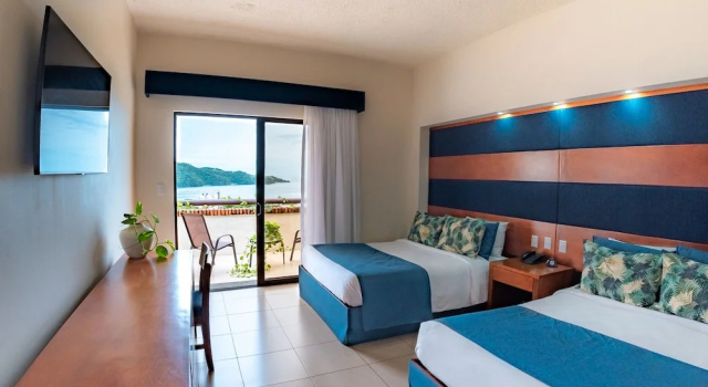 Четырёхместный номер Deluxe с балконом Villas Sol Beach Resort