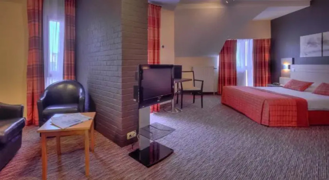 Best Western Plus Hotel Lido Mons Centre, Забронировать Отель Отели Монса 4 звезды, рядом с Sainte Waudru Collegiate Church, 4*