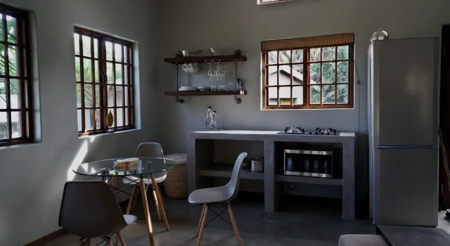 Шале Luxury Villa La Mercy Chalet No load shedding or water outages