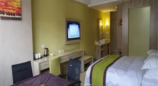 Люкс Deluxe Qingchuang Hotel