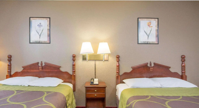 Standard Vierer Zimmer Rodeway Inn