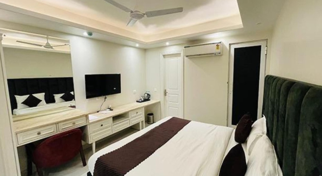 Номер Deluxe Fabhotel Lands Inn